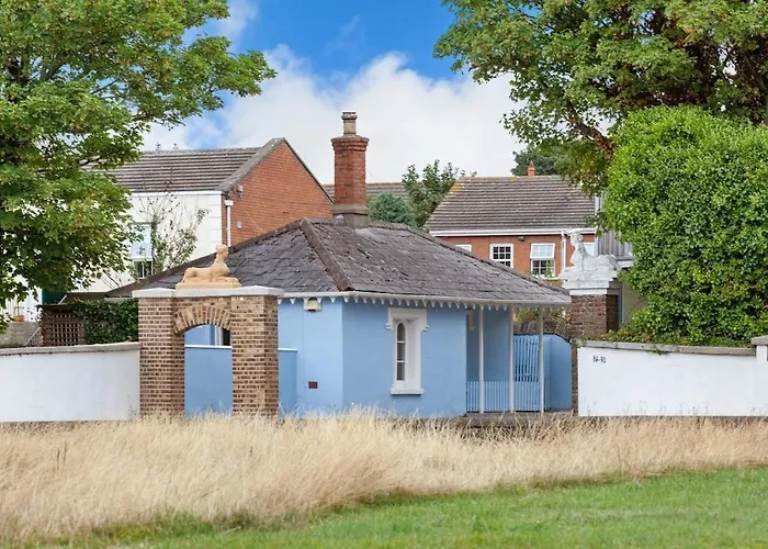 Magical Gate Lodge On Dublin Coast