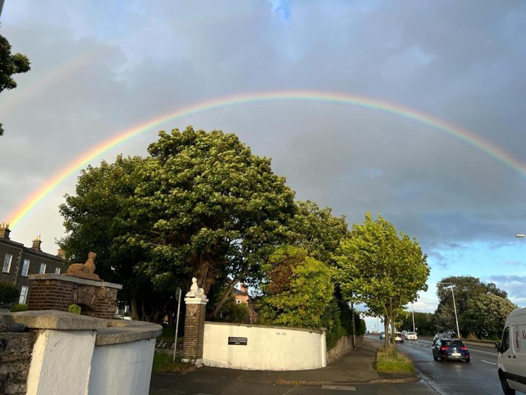 Magical Gate On Coast Apartment Dublin